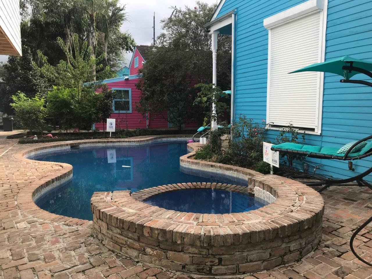4 Bedroom - Sleeps 8! Best Location Next To Bourbon Street! Nova Orleães Exterior foto